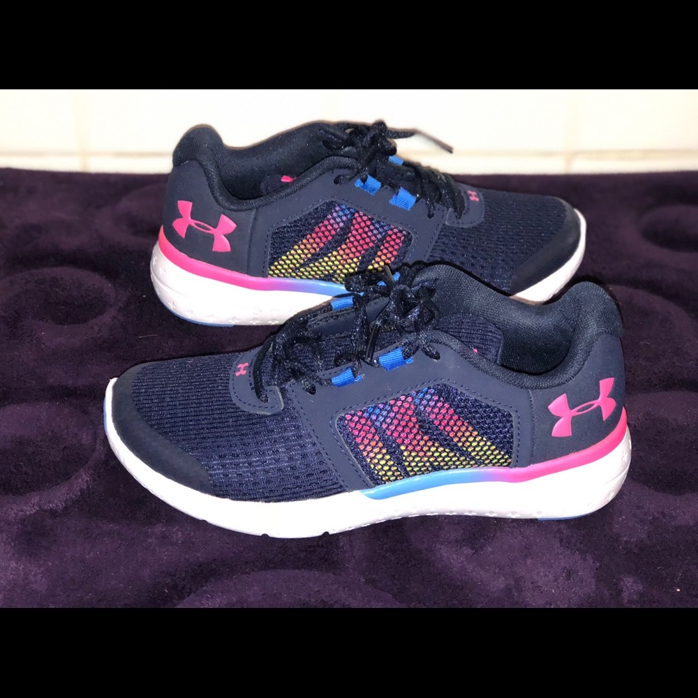 Girls Under Armour Tennis Shoes